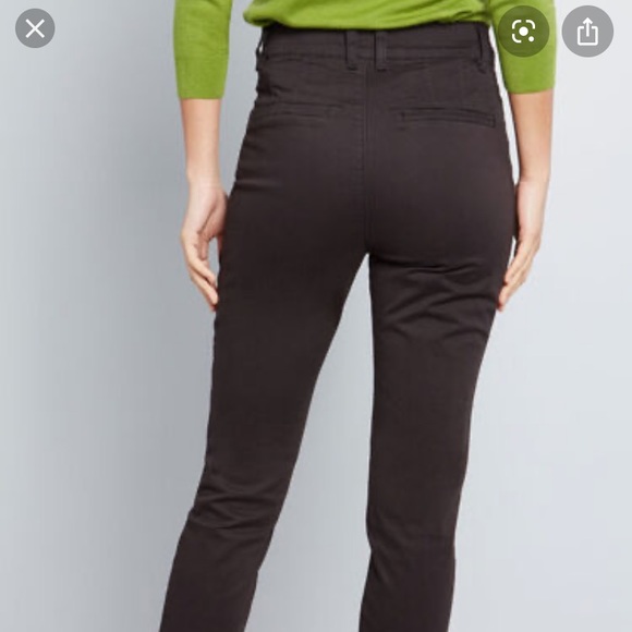 ModCloth Everyday Ambitions black skinny pants. - Picture 2 of 6